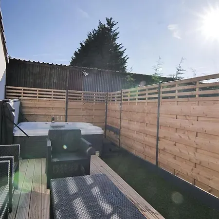 別荘 Hoxne - Rose With Private Hot Tub ヨーク