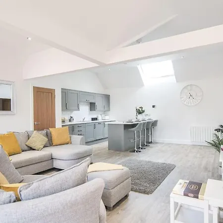 בית נופש Hoxne - Rose With Private Hot Tub *